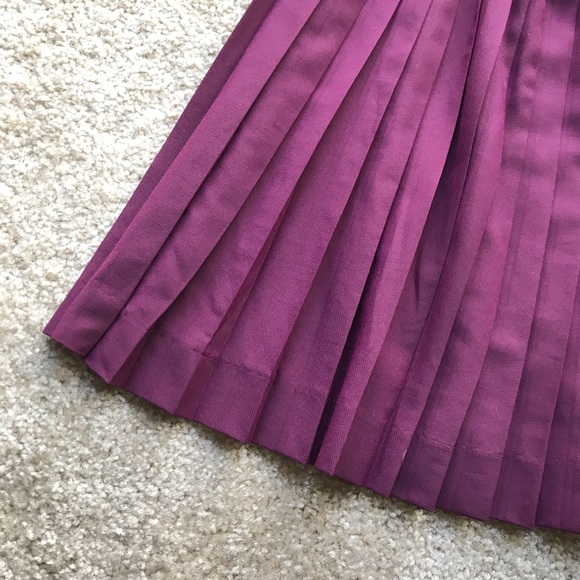 H&M Divided Berry Purple Pleated Mini A-line Skirt With Elastic Waistband - Picture 3 of 8